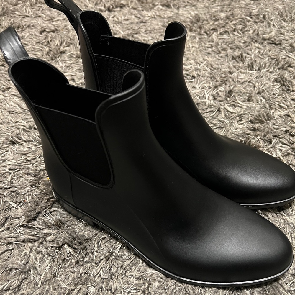 Capelli New York Rain Boots Women Size 11 matte Black Ankle Elastic